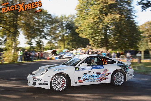 Van de Marel in de spectaculaire Porsche